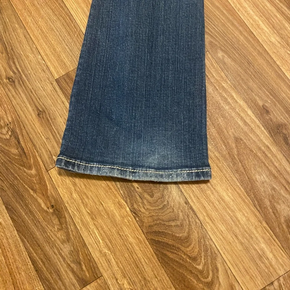 Miss Me Low-Rise Distressed 5 Pocket Boot Cut Jeans - Picture 6 of 10